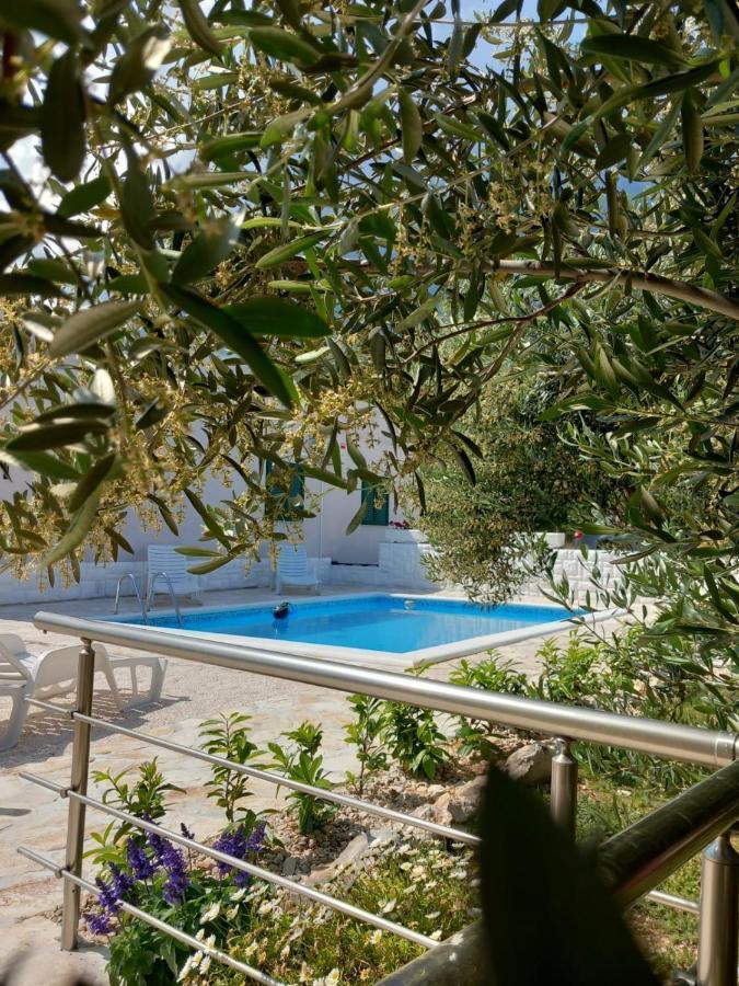 Holiday House M&A&K With Swimming Pool Kastel Stafilic Exterior photo